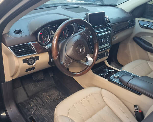 Чорний Мерседес ГЛС-Класс, об'ємом двигуна 2.99 л та пробігом 172 тис. км за 35000 $, фото 6 на Automoto.ua