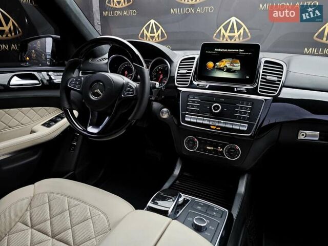 Черный Мерседес ГЛС-Класс, объемом двигателя 4.66 л и пробегом 102 тыс. км за 48999 $, фото 16 на Automoto.ua