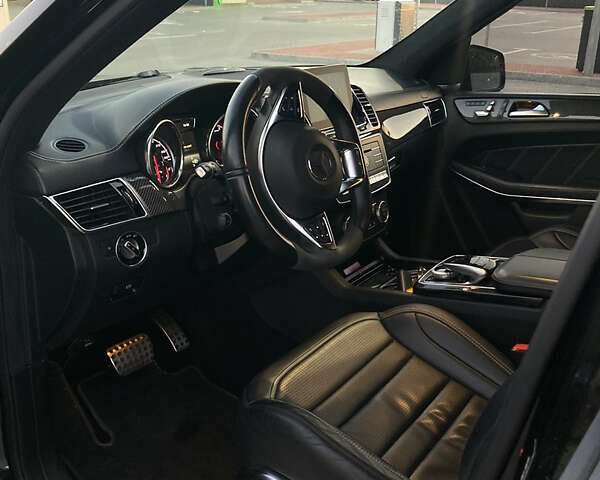 Черный Мерседес ГЛС-Класс, объемом двигателя 5.46 л и пробегом 108 тыс. км за 39999 $, фото 17 на Automoto.ua