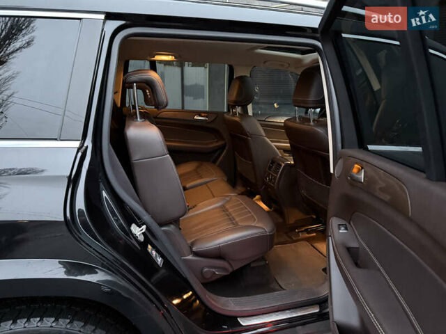 Чорний Мерседес ГЛС-Класс, об'ємом двигуна 2.99 л та пробігом 105 тис. км за 50000 $, фото 31 на Automoto.ua