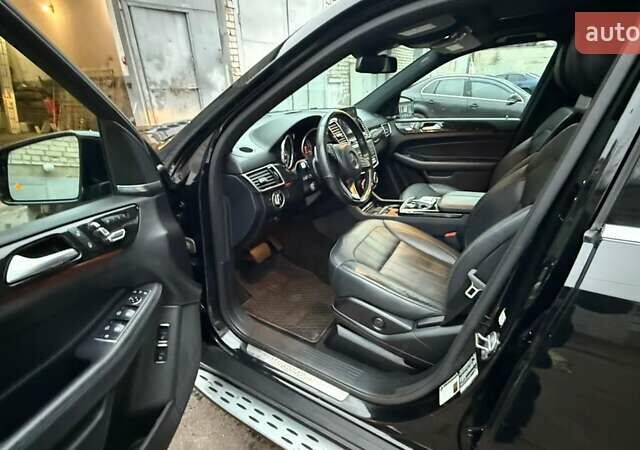 Черный Мерседес ГЛС-Класс, объемом двигателя 3 л и пробегом 235 тыс. км за 29000 $, фото 5 на Automoto.ua