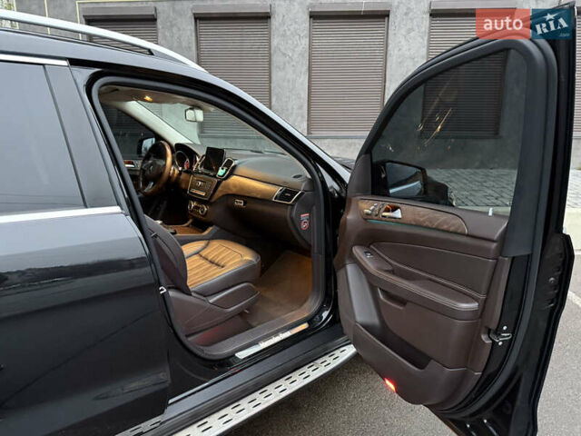 Чорний Мерседес ГЛС-Класс, об'ємом двигуна 2.99 л та пробігом 105 тис. км за 50000 $, фото 22 на Automoto.ua