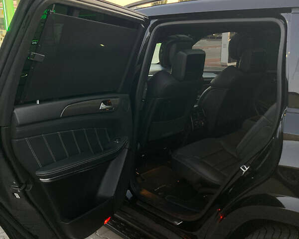 Чорний Мерседес ГЛС-Класс, об'ємом двигуна 5.46 л та пробігом 107 тис. км за 33999 $, фото 10 на Automoto.ua