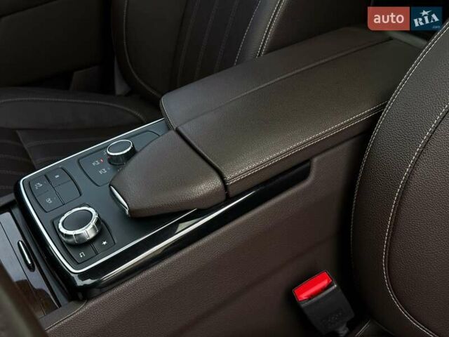 Чорний Мерседес ГЛС-Класс, об'ємом двигуна 3 л та пробігом 213 тис. км за 40999 $, фото 51 на Automoto.ua