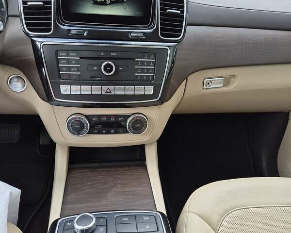 Чорний Мерседес ГЛС-Класс, об'ємом двигуна 2.99 л та пробігом 165 тис. км за 42000 $, фото 14 на Automoto.ua