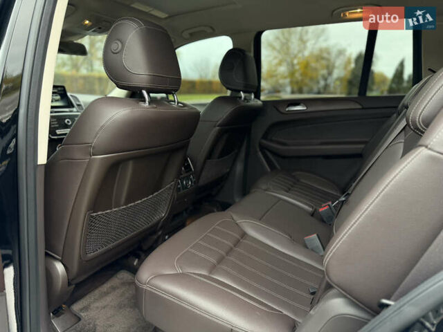 Мерседес ГЛС-Класс 2017 в Киеве на Automoto.ua Черный Мерседес ГЛС-Класс, объемом двигателя 2.99 л и пробегом 195 тыс. км за 34500 $, фото 25 на Automoto.ua