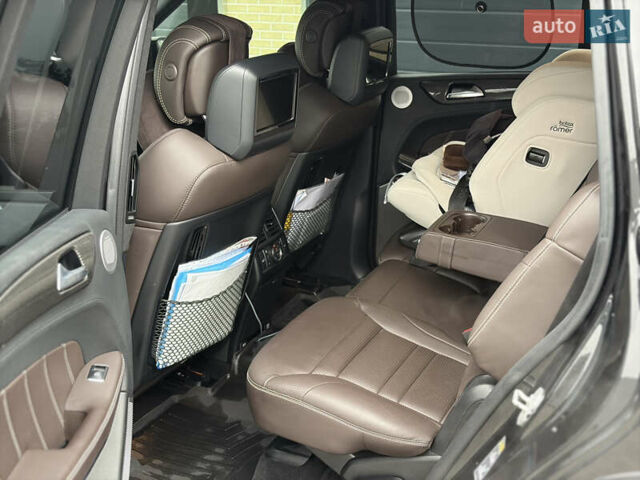 Черный Мерседес ГЛС-Класс, объемом двигателя 5.46 л и пробегом 117 тыс. км за 51555 $, фото 9 на Automoto.ua