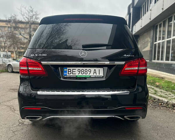 Черный Мерседес ГЛС-Класс, объемом двигателя 3 л и пробегом 125 тыс. км за 45700 $, фото 1 на Automoto.ua