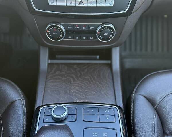 Черный Мерседес ГЛС-Класс, объемом двигателя 2.99 л и пробегом 225 тыс. км за 39900 $, фото 21 на Automoto.ua