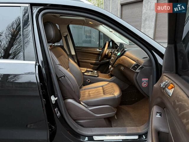 Чорний Мерседес ГЛС-Класс, об'ємом двигуна 2.99 л та пробігом 105 тис. км за 50000 $, фото 24 на Automoto.ua