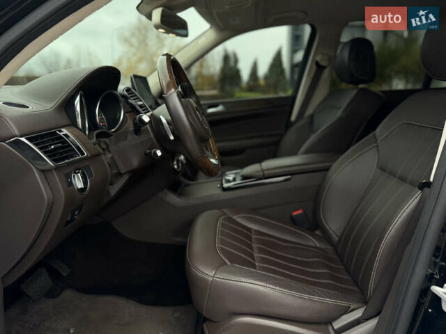 Мерседес ГЛС-Класс 2017 в Киеве на Automoto.ua Черный Мерседес ГЛС-Класс, объемом двигателя 2.99 л и пробегом 195 тыс. км за 34500 $, фото 15 на Automoto.ua