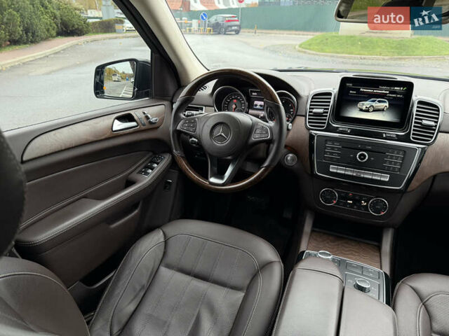 Мерседес ГЛС-Класс 2017 в Киеве на Automoto.ua Черный Мерседес ГЛС-Класс, объемом двигателя 2.99 л и пробегом 195 тыс. км за 34500 $, фото 22 на Automoto.ua
