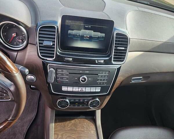 Черный Мерседес ГЛС-Класс, объемом двигателя 2.99 л и пробегом 169 тыс. км за 46005 $, фото 13 на Automoto.ua