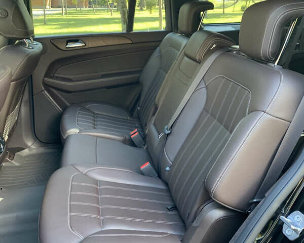 Мерседес ГЛС-Класс 2018 у Києві на Automoto.ua Чорний Мерседес ГЛС-Класс, об'ємом двигуна 2.99 л та пробігом 53 тис. км за 55000 $, фото 20 на Automoto.ua