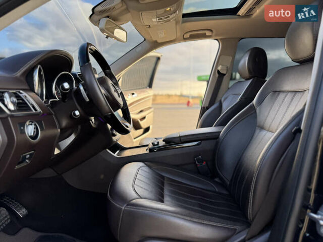 Мерседес ГЛС-Класс 2018 в Николаеве на Automoto.ua Черный Мерседес ГЛС-Класс, объемом двигателя 3 л и пробегом 198 тыс. км за 39999 $, фото 15 на Automoto.ua