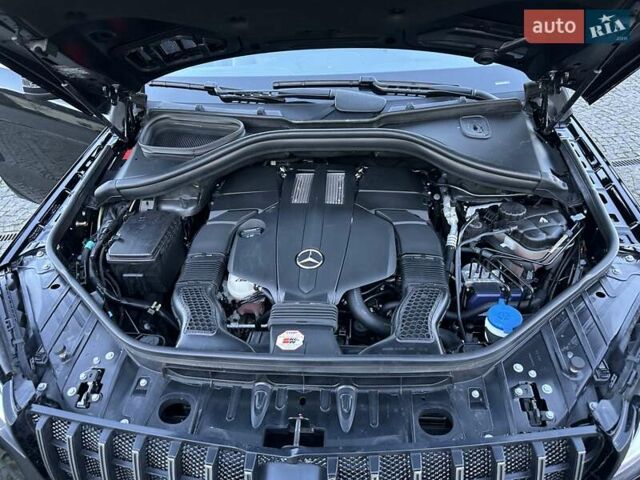 Черный Мерседес ГЛС-Класс, объемом двигателя 3 л и пробегом 123 тыс. км за 30999 $, фото 105 на Automoto.ua