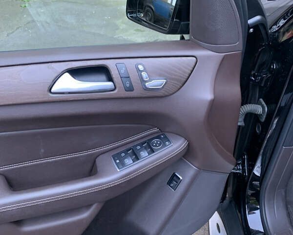 Черный Мерседес ГЛС-Класс, объемом двигателя 2.99 л и пробегом 53 тыс. км за 52900 $, фото 8 на Automoto.ua