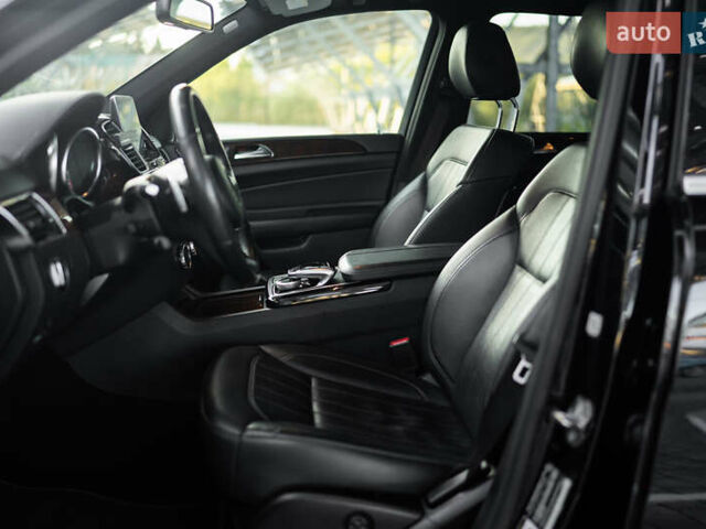 Мерседес ГЛС-Класс 2018 у Львові на Automoto.ua Чорний Мерседес ГЛС-Класс, об'ємом двигуна 3 л та пробігом 150 тис. км за 39500 $, фото 18 на Automoto.ua