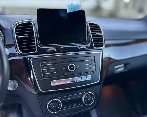 Черный Мерседес ГЛС-Класс, объемом двигателя 3 л и пробегом 123 тыс. км за 30999 $, фото 81 на Automoto.ua