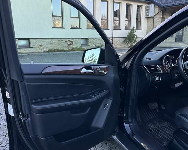 Черный Мерседес ГЛС-Класс, объемом двигателя 3 л и пробегом 123 тыс. км за 30999 $, фото 73 на Automoto.ua