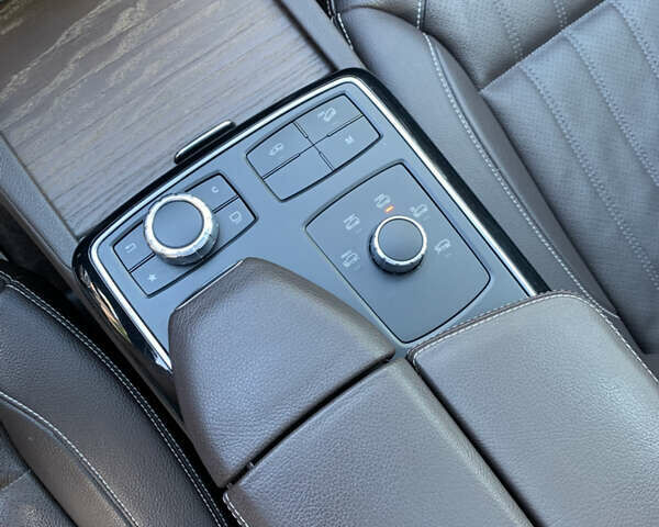 Мерседес ГЛС-Класс 2018 у Києві на Automoto.ua Чорний Мерседес ГЛС-Класс, об'ємом двигуна 2.99 л та пробігом 53 тис. км за 55000 $, фото 17 на Automoto.ua