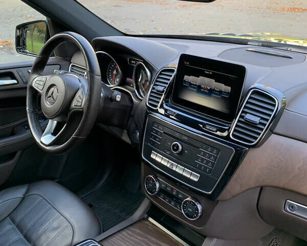 Мерседес ГЛС-Класс 2018 у Києві на Automoto.ua Чорний Мерседес ГЛС-Класс, об'ємом двигуна 2.99 л та пробігом 53 тис. км за 55000 $, фото 13 на Automoto.ua