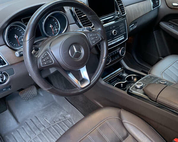 Черный Мерседес ГЛС-Класс, объемом двигателя 2.99 л и пробегом 53 тыс. км за 52900 $, фото 4 на Automoto.ua