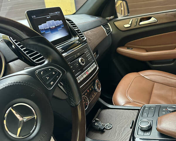 Черный Мерседес ГЛС-Класс, объемом двигателя 2.99 л и пробегом 175 тыс. км за 50500 $, фото 30 на Automoto.ua