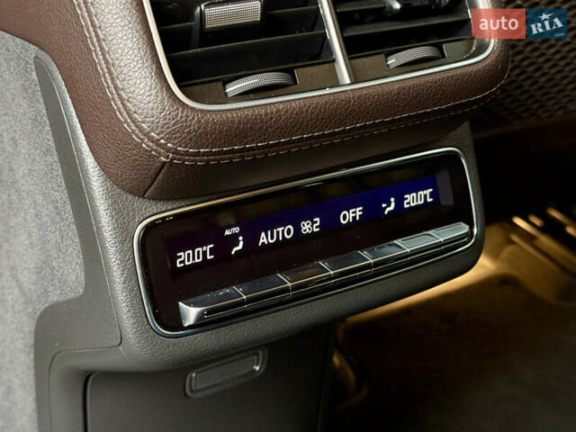 Чорний Мерседес ГЛС-Класс, об'ємом двигуна 3 л та пробігом 98 тис. км за 80000 $, фото 16 на Automoto.ua