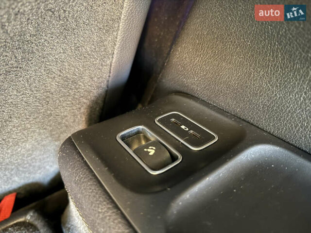 Черный Мерседес ГЛС-Класс, объемом двигателя 3 л и пробегом 107 тыс. км за 68000 $, фото 15 на Automoto.ua