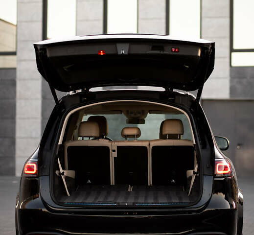 Мерседес ГЛС-Класс 2020 у Сарнах на Automoto.ua Чорний Мерседес ГЛС-Класс, об'ємом двигуна 2.93 л та пробігом 353 тис. км за 69999 $, фото 23 на Automoto.ua