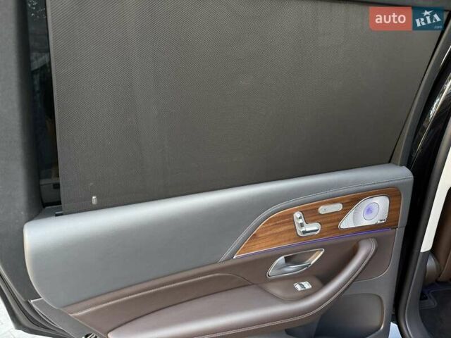 Черный Мерседес ГЛС-Класс, объемом двигателя 3.98 л и пробегом 50 тыс. км за 90000 $, фото 56 на Automoto.ua