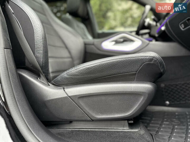 Черный Мерседес ГЛС-Класс, объемом двигателя 2.93 л и пробегом 126 тыс. км за 89900 $, фото 92 на Automoto.ua