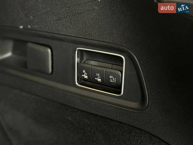 Чорний Мерседес ГЛС-Класс, об'ємом двигуна 3.98 л та пробігом 91 тис. км за 96900 $, фото 9 на Automoto.ua