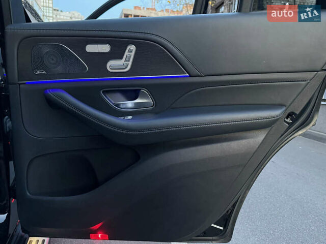 Черный Мерседес ГЛС-Класс, объемом двигателя 3.98 л и пробегом 131 тыс. км за 113000 $, фото 60 на Automoto.ua