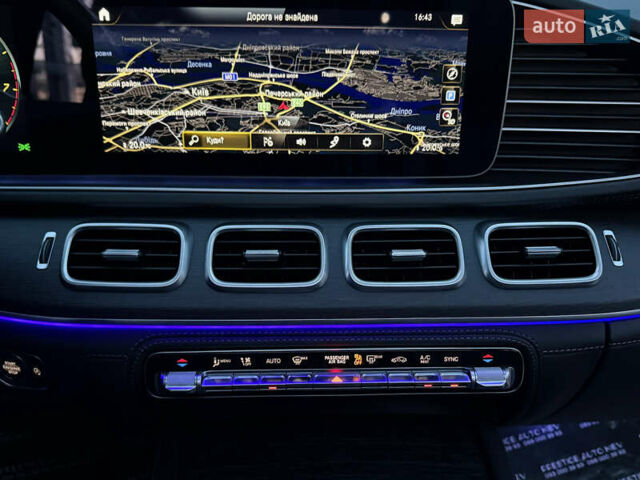 Черный Мерседес ГЛС-Класс, объемом двигателя 3.98 л и пробегом 131 тыс. км за 113000 $, фото 68 на Automoto.ua