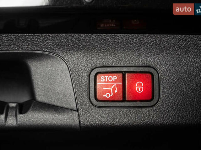 Чорний Мерседес ГЛС-Класс, об'ємом двигуна 2.93 л та пробігом 126 тис. км за 75900 $, фото 46 на Automoto.ua