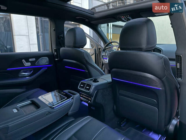 Черный Мерседес ГЛС-Класс, объемом двигателя 3.98 л и пробегом 131 тыс. км за 113000 $, фото 49 на Automoto.ua