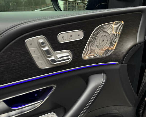 Черный Мерседес ГЛС-Класс, объемом двигателя 3.98 л и пробегом 74 тыс. км за 102900 $, фото 13 на Automoto.ua