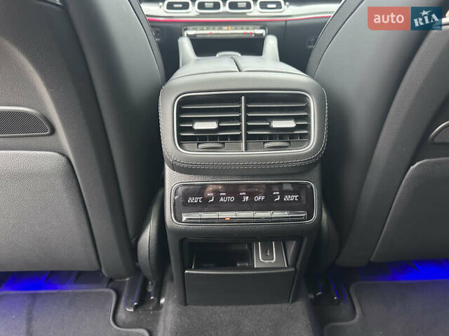 Черный Мерседес ГЛС-Класс, объемом двигателя 3.98 л и пробегом 73 тыс. км за 99000 $, фото 31 на Automoto.ua