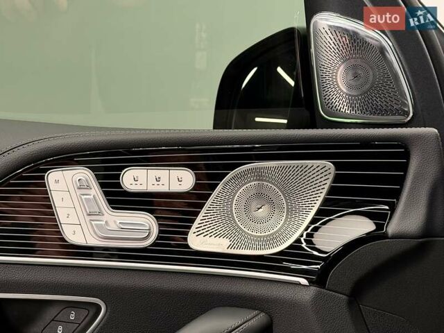Черный Мерседес ГЛС-Класс, объемом двигателя 4 л и пробегом 52 тыс. км за 143500 $, фото 1 на Automoto.ua