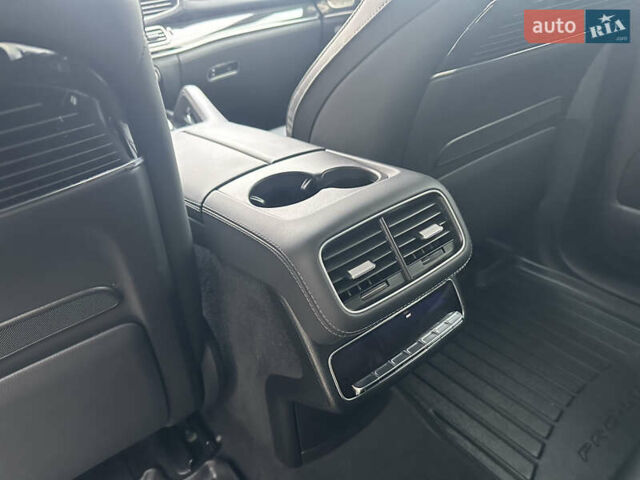 Черный Мерседес ГЛС-Класс, объемом двигателя 2.99 л и пробегом 49 тыс. км за 135000 $, фото 4 на Automoto.ua