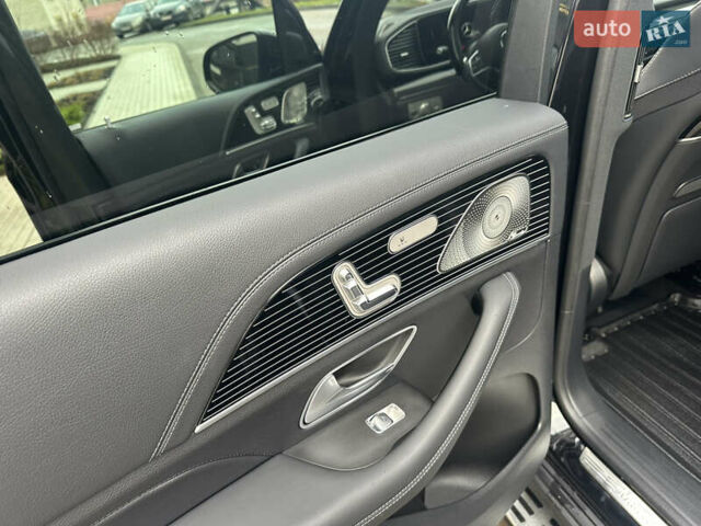 Черный Мерседес ГЛС-Класс, объемом двигателя 2.99 л и пробегом 49 тыс. км за 135000 $, фото 3 на Automoto.ua