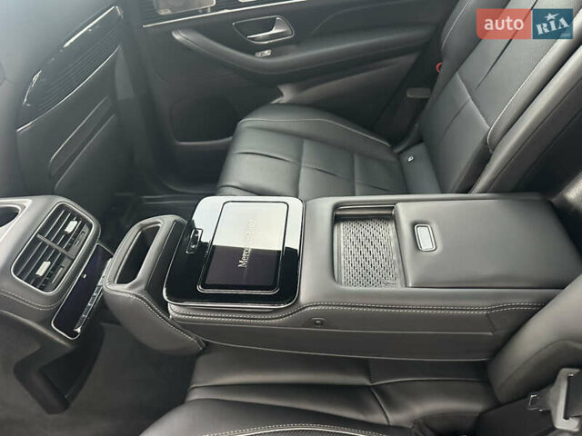 Черный Мерседес ГЛС-Класс, объемом двигателя 2.99 л и пробегом 49 тыс. км за 135000 $, фото 5 на Automoto.ua