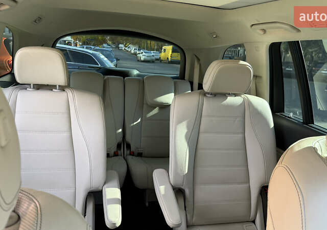 Красный Мерседес ГЛС-Класс, объемом двигателя 3.98 л и пробегом 83 тыс. км за 80000 $, фото 8 на Automoto.ua