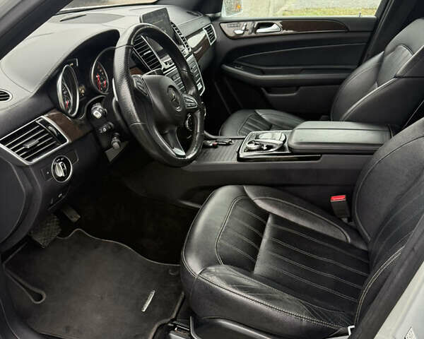 Сірий Мерседес ГЛС-Класс, об'ємом двигуна 3 л та пробігом 175 тис. км за 24900 $, фото 16 на Automoto.ua