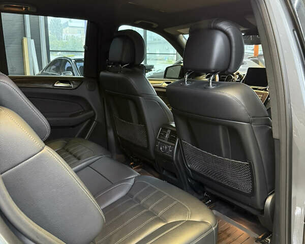 Сірий Мерседес ГЛС-Класс, об'ємом двигуна 3 л та пробігом 116 тис. км за 43999 $, фото 19 на Automoto.ua