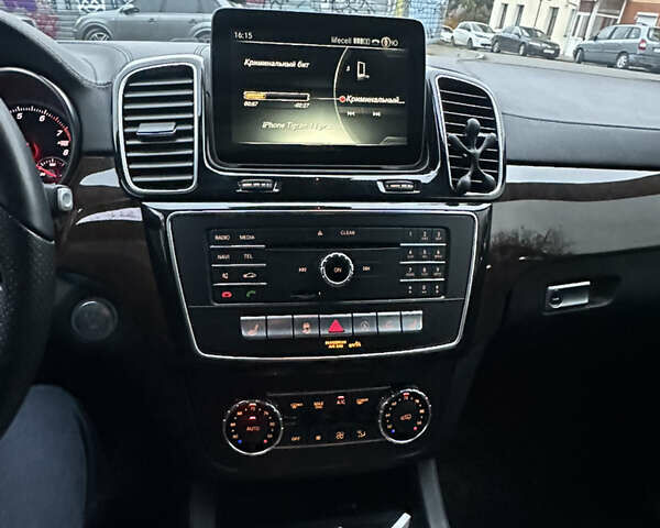 Сірий Мерседес ГЛС-Класс, об'ємом двигуна 3 л та пробігом 177 тис. км за 29900 $, фото 19 на Automoto.ua