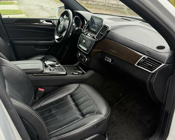 Сірий Мерседес ГЛС-Класс, об'ємом двигуна 3 л та пробігом 175 тис. км за 24900 $, фото 13 на Automoto.ua