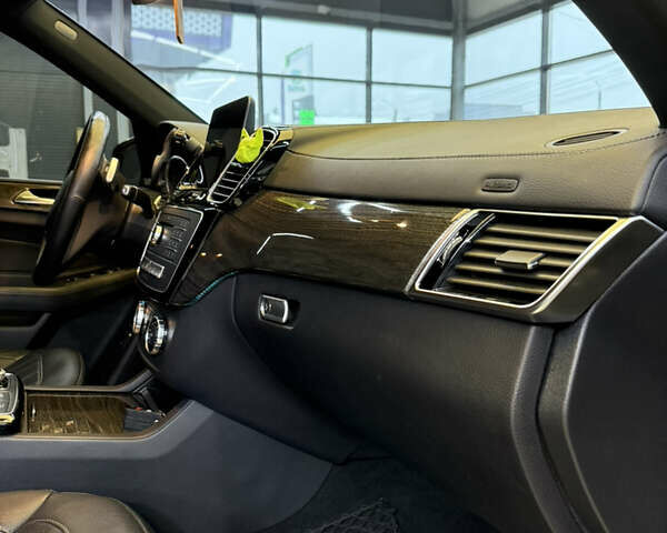 Сірий Мерседес ГЛС-Класс, об'ємом двигуна 3 л та пробігом 116 тис. км за 43999 $, фото 13 на Automoto.ua